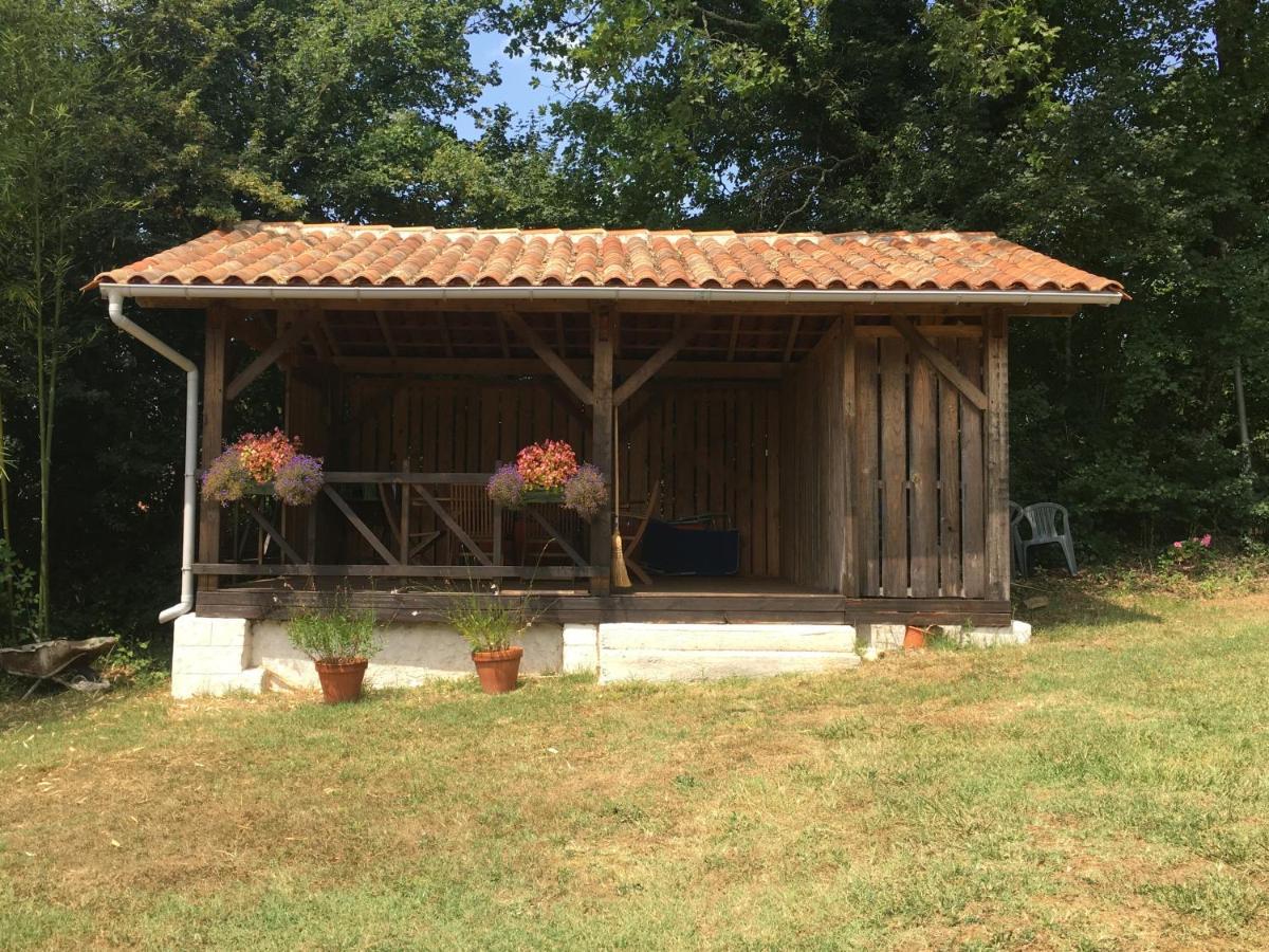 Katy'S Barn Vila Saint-Aulaye-Puymangou Exterior foto